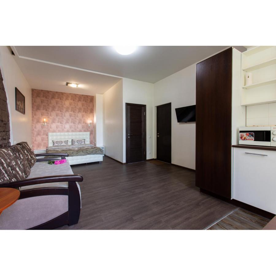Studio Apartments In The City Center Carcóvia Exterior foto