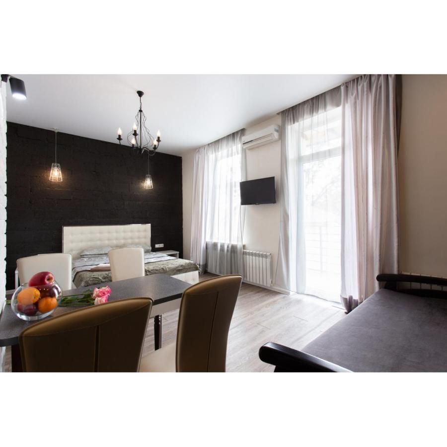 Studio Apartments In The City Center Carcóvia Exterior foto